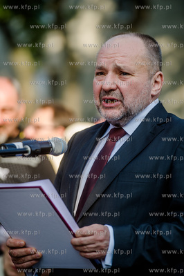 Gdansk. Wrzeszcz. Uroczystosc odslaniecia pomnika tragicznie...