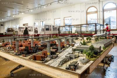 Montaż dioramy w historycznej Sali BHP Stoczni Gdańskiej,...