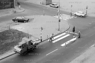 Pracownicy Przedsiębiorstwa Dróg i Mostów w Gdańsku...