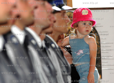 Swieto gdanskich policjantow. Nz. uroczystosc wreczenia...