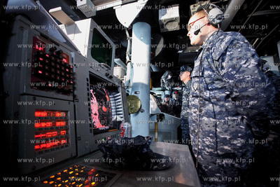 Zatoka Gdanska. Okret Marynarki Wojennej USA, USS RAMAGE...