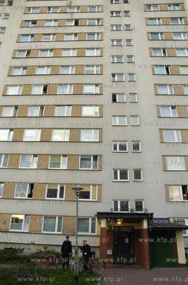 Tragiczny wypadek w centum Slupska. Z 11 pietra wiezowca...