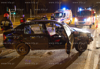 Grozny wypadek na skrzyzowaniu Kartuskiej, Lostowickiej...