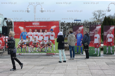 Sopot. Plac Zdrojowy. Obywatelska akcja Do Hymnu. Cele...