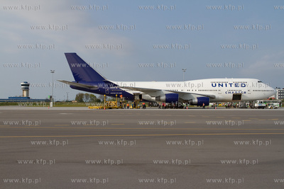 Samolot Boeing 747 już po raz szosty odwiedzil gdanskie...