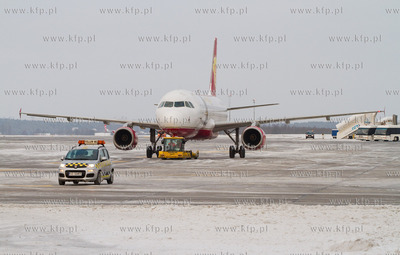 Gdansk, Rebiechowo. Akcja zima w Porcie Lotniczym Gdansk...