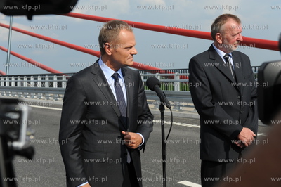 Otwarcie mostu w Kwidzynie. Nz. Premier Donald Tusk...