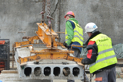 Gdynia. Na terenie sasiadujacym z apartamentowcem Sea...