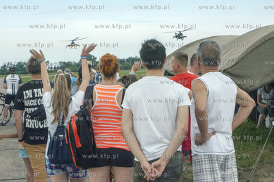 Piknik lotniczy polaczony ze Swietem 49 Bazy Lotniczej...