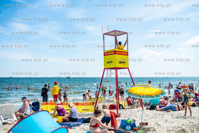 Upalna sobota na plaży miejskiej w Gdyni 15.07.2023...