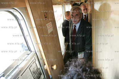 Specjalny wagon - muzeum Lublin - pelen pamietek zwiazanych...