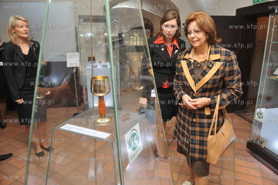 Spotkanie Prezydentow Grupy Wyszehradzkiej. Zony prezydentow...