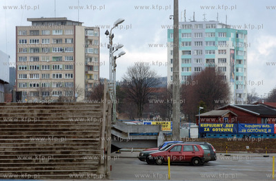 Gdansk Przymorze. Parking przed hala Olivia, w oddali...
