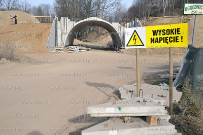 Budowa Pomorskiej Kolei Metropolitalnej. Wiadukt na...