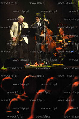 Stary Manez. Koncert Wojtek Mazolewski Quintet. Z zespołem...