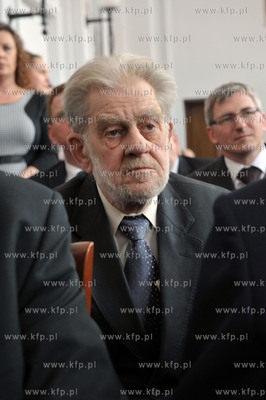 Nadanie im. Lecha Kaczynskiego sali konferencyjnej...