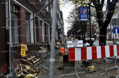 Gdańsk. Wymiana nawierzchi ulicy i chodnika na ul....