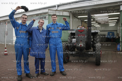 Zespol Szkol Rolniczych w Rusocinie. Uczniowie szkoly...