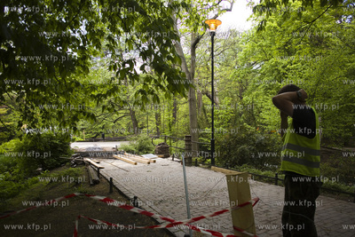 Remont mostków w Parku Oliwskim.
18.05.2016
fot....