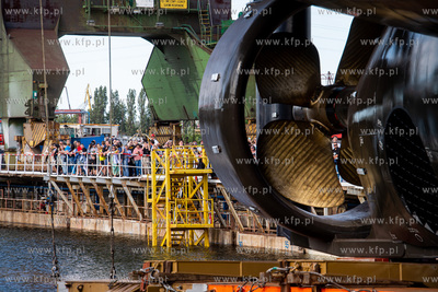Karstensen Shipyard Poland. Wodowanie trawlera Heroyhav...