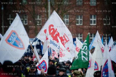 Gdansk. Pikieta Federacji Zwiazkow Zawodowych Sluzb...