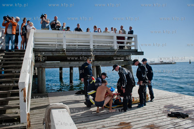 Sopot - molo. Wspolne cwiczenia jednostki ratowniczo...