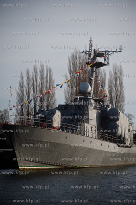 Port Wojenny w Gdyni. Ceremonia ostatniego opuszczenia...