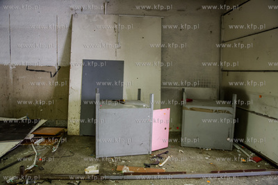 Gdansk. Rozbiorka punktow handlowych znajdujacych sie...