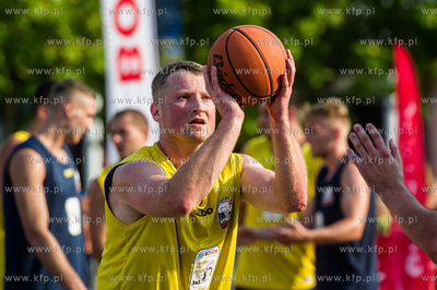 Plac Przyjaciol Sopotu. Bosch Streetball 3x3 Grand...