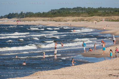 Gdansk. Letni wypoczynek na plazy miejskiej Stogi....