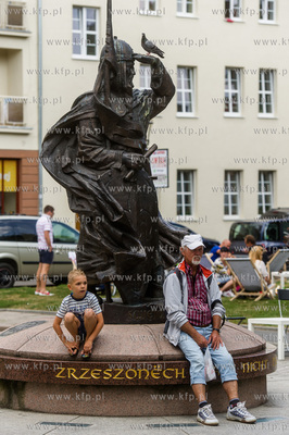Gdansk. Wielki piknik na placu Swietopelka, zorganizowany...