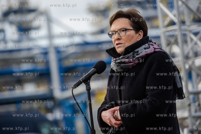 Gdansk. Wizyta Premier RP Ewy Kopacz w siedzibie Grupy...