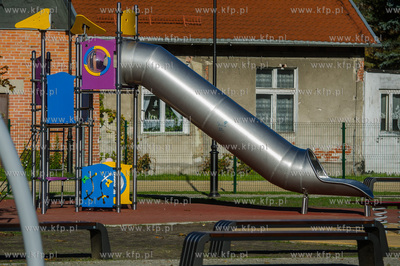 Gdansk. Jesienne, sloneczne przedpoludnie w Parku Orunskim.
Nz...