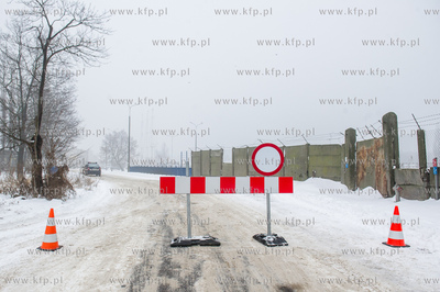 Gdansk. Nowy Port. Operacja usuwania niewybuchu pochodzacego...