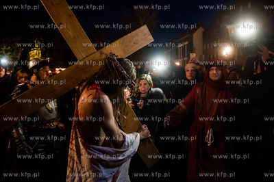 Gdańsk. Plac przed Złota Bramą. XII Misterium Męki...