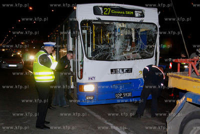 Zderzenie dwoch trolejbusow na ulicy Morskiej w Gdyni,...