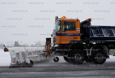 Gdansk, Rebiechowo. Nz Akcja Zima. Odsiezanie drogi...