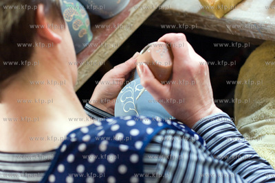 Chmielno. Muzeum Ceramiki Kaszubskiej Neclow. Nz. pani...