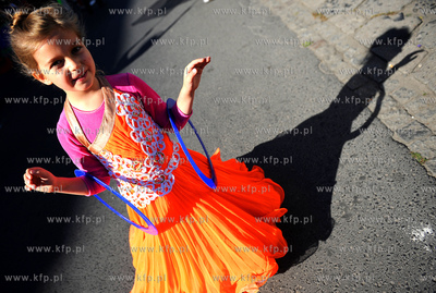 Gdansk. Parada karnawalowa grup kuglarskich z Trojmiasta...