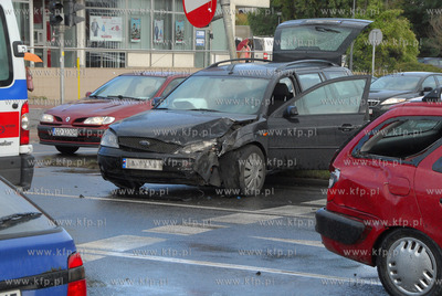 Gdansk. Wypadek na skrzyzowaniu al. Grunwaldzkiej i...