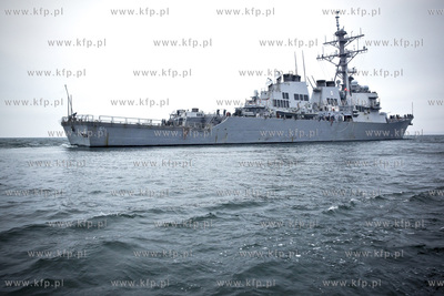 Zatoka Gdanska. Okret Marynarki Wojennej USA, USS RAMAGE...