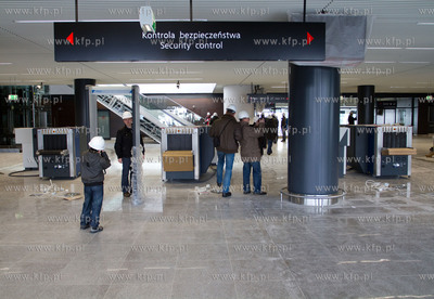 30 najaktywniejszych fanow lotniska na facebooku mialo...