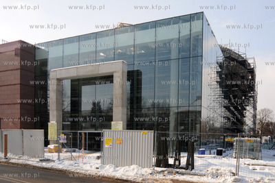 Budowa gmachu filharmonii u zbiegu ulic Hallera, Dworcowej...