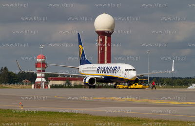 Gdansk,Rebiechowo. Nz. Boeing 737-800 linii Ryanair.
02.09.2012
fot....