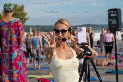 Joga na molo w Sopocie. 17.08.2024. Fot. Konrad Kosycarz...