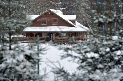 Dom w Sulminie na Kaszubach w zimowej szacie. 11.01.2010...