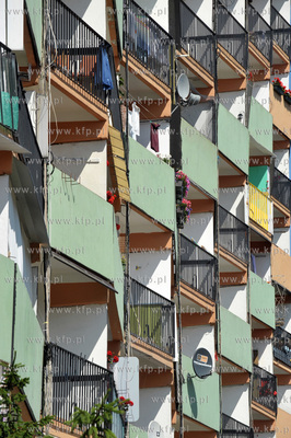 Gdansk Przymorze. Falowiec na al. Rzeczypospolitej...