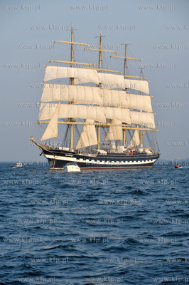 Wielka parada zaglowcow po Zatoce Gdanskiej na zakonczenie...