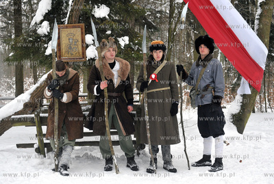 Rekonstrukcja obozu uczestnikow Powstania Styczniowego...