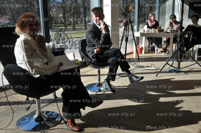 Zatoka Kobiet czyli Dzien Kobiet w Zatoce Sztuki w...